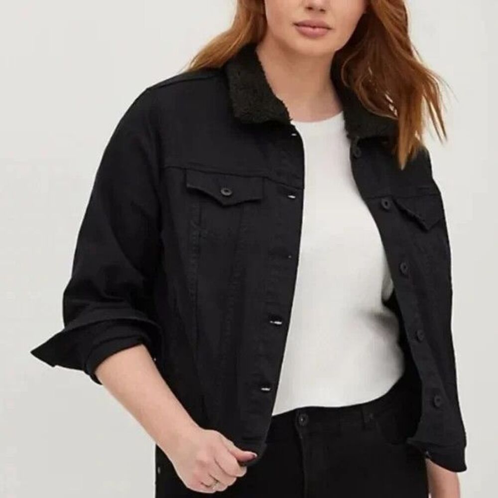 Torrid Size 3 Black Denim Jacket Sherpa Collar Trucker Cotton Stretch NEW